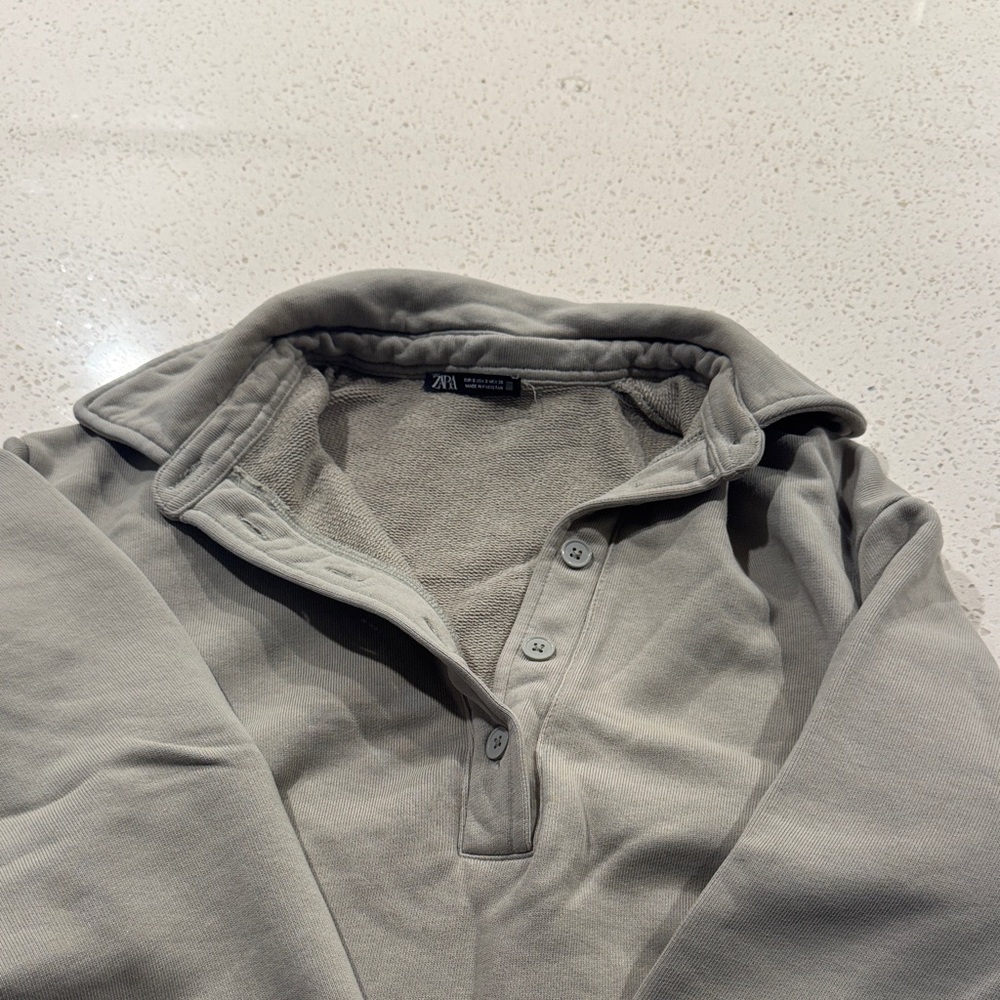 Zara Women’s Polo Sweatshirt